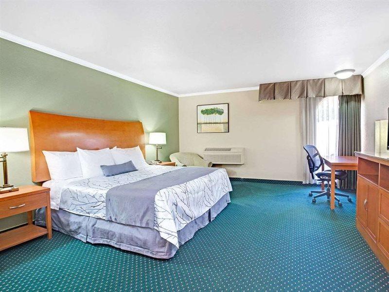 Days Inn By Wyndham San Jose Convention Center Экстерьер фото