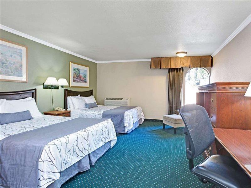 Days Inn By Wyndham San Jose Convention Center Экстерьер фото