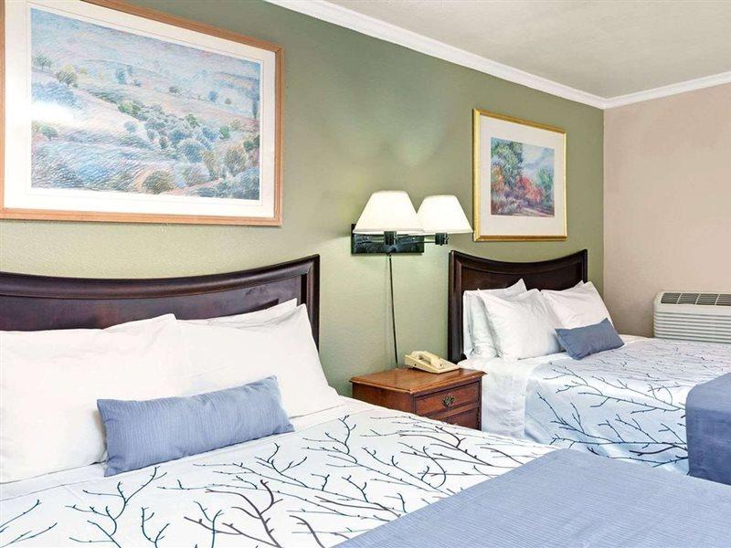 Days Inn By Wyndham San Jose Convention Center Экстерьер фото