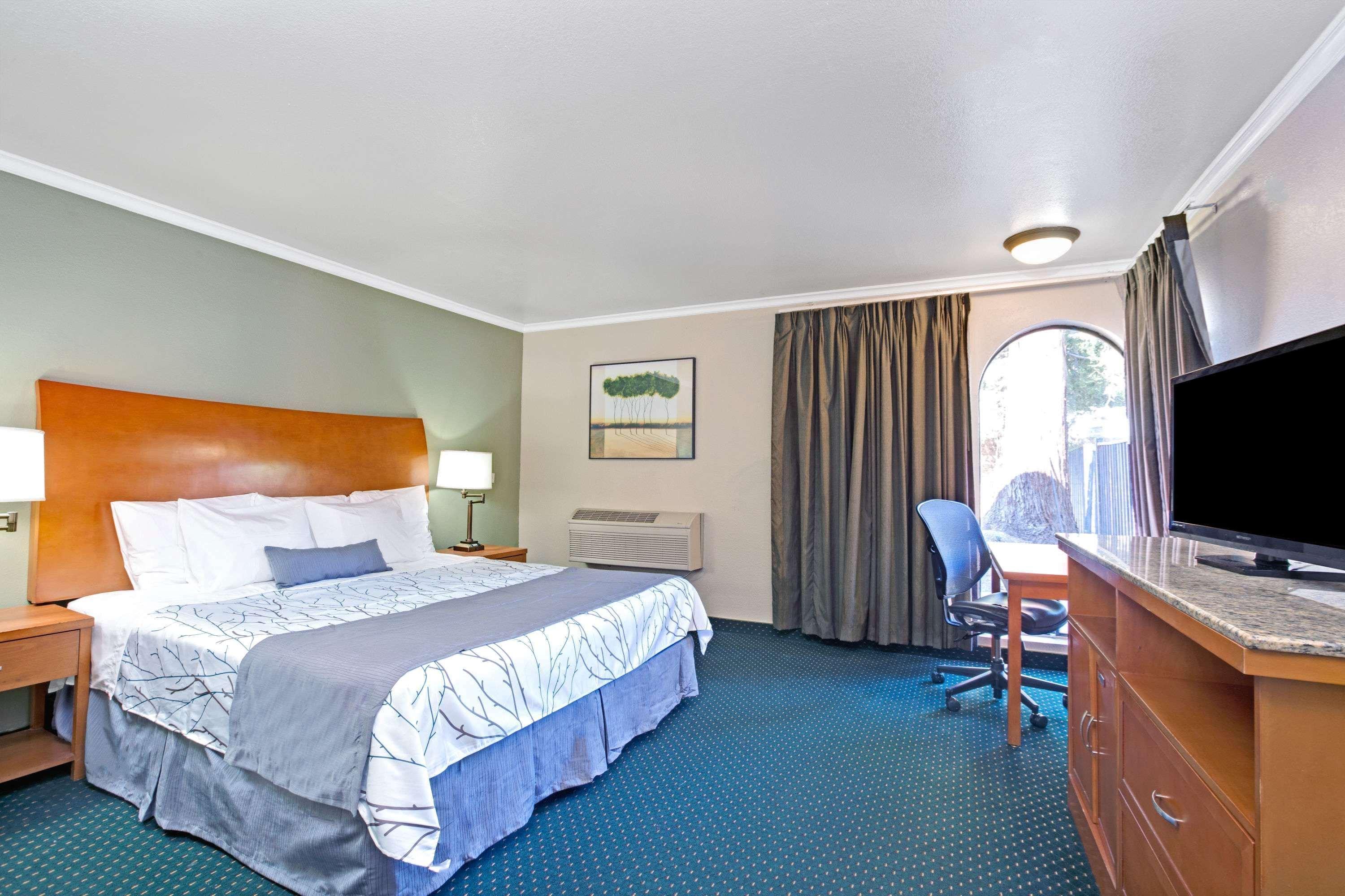 Days Inn By Wyndham San Jose Convention Center Экстерьер фото